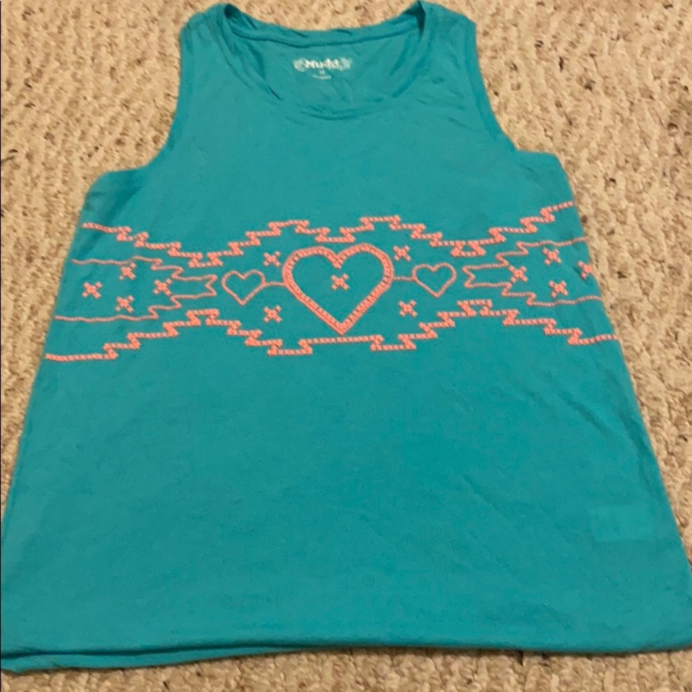 Cute mudd tank with heart detail